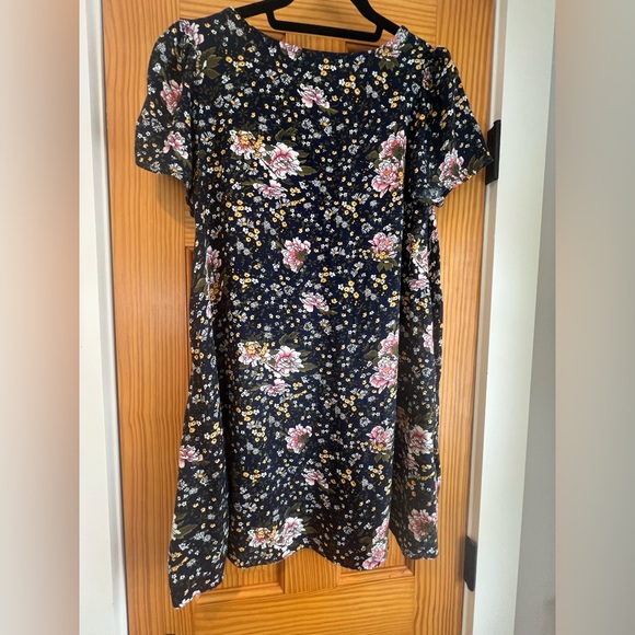 Hinge 90s Inspired Mini Sundress with Pockets - Picture 2 of 3